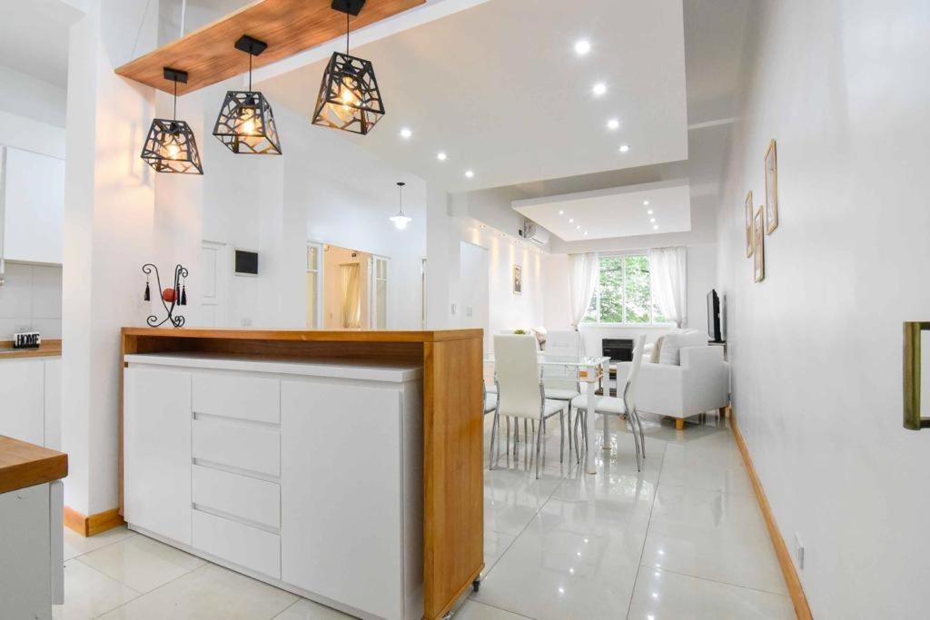 Dpto. En Recoleta: Calido, Proximo Y Confortable Buenos Aires Exterior photo